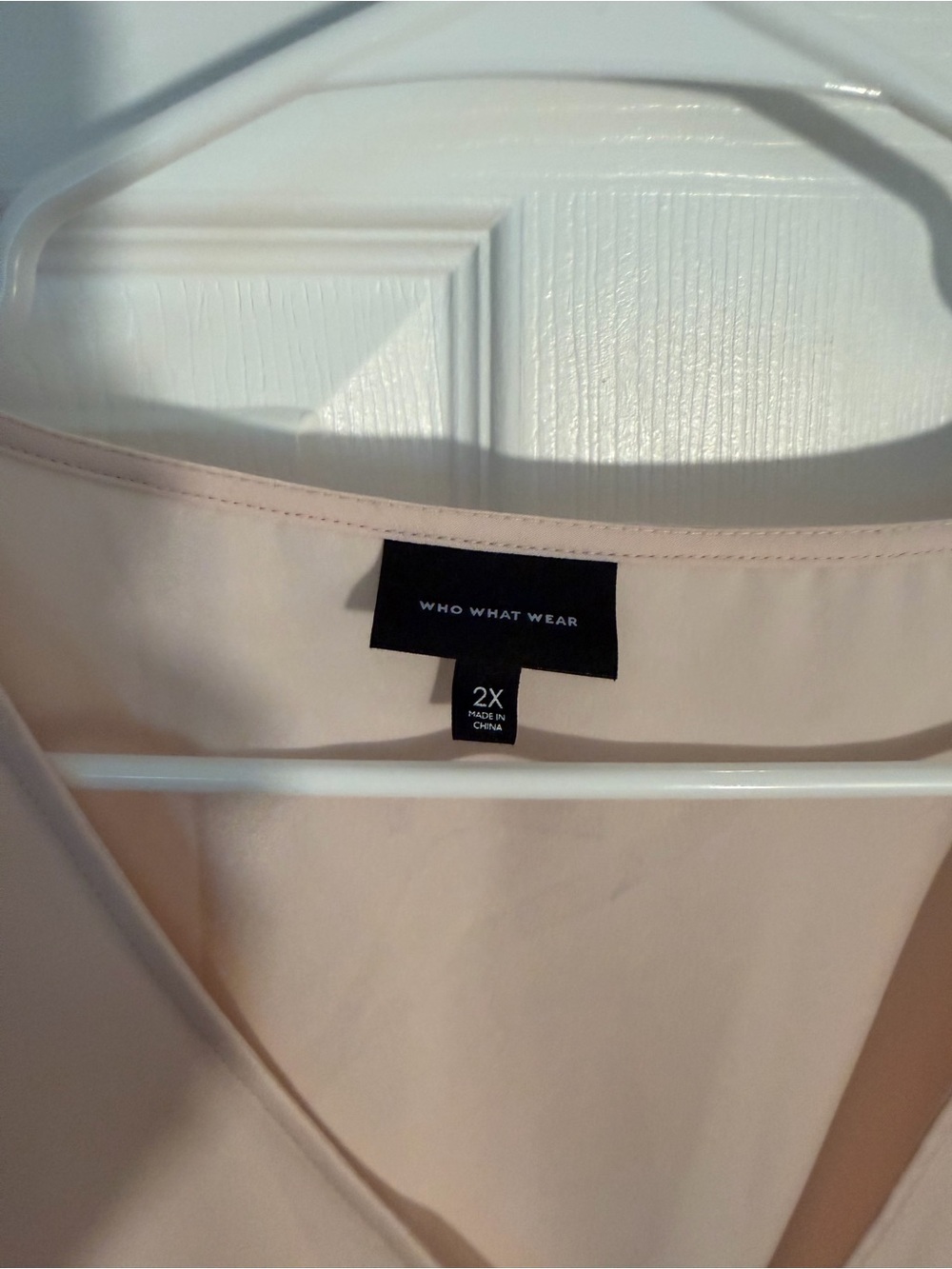 Who What Wear Light Pink Ruffle V-Neck Blouse - Picture 2 of 4